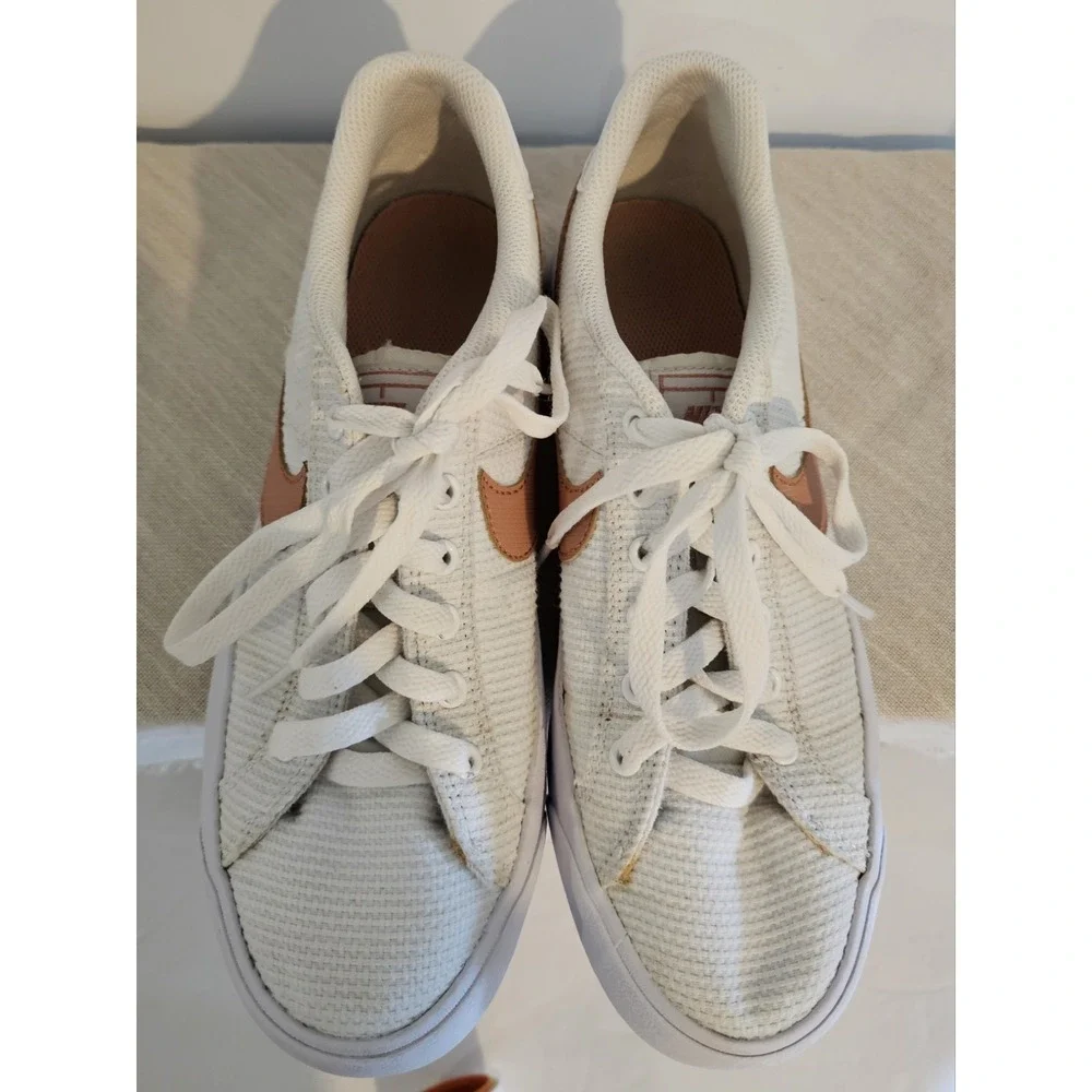 Nike Girls White Lace Up Logo Sneaker 7